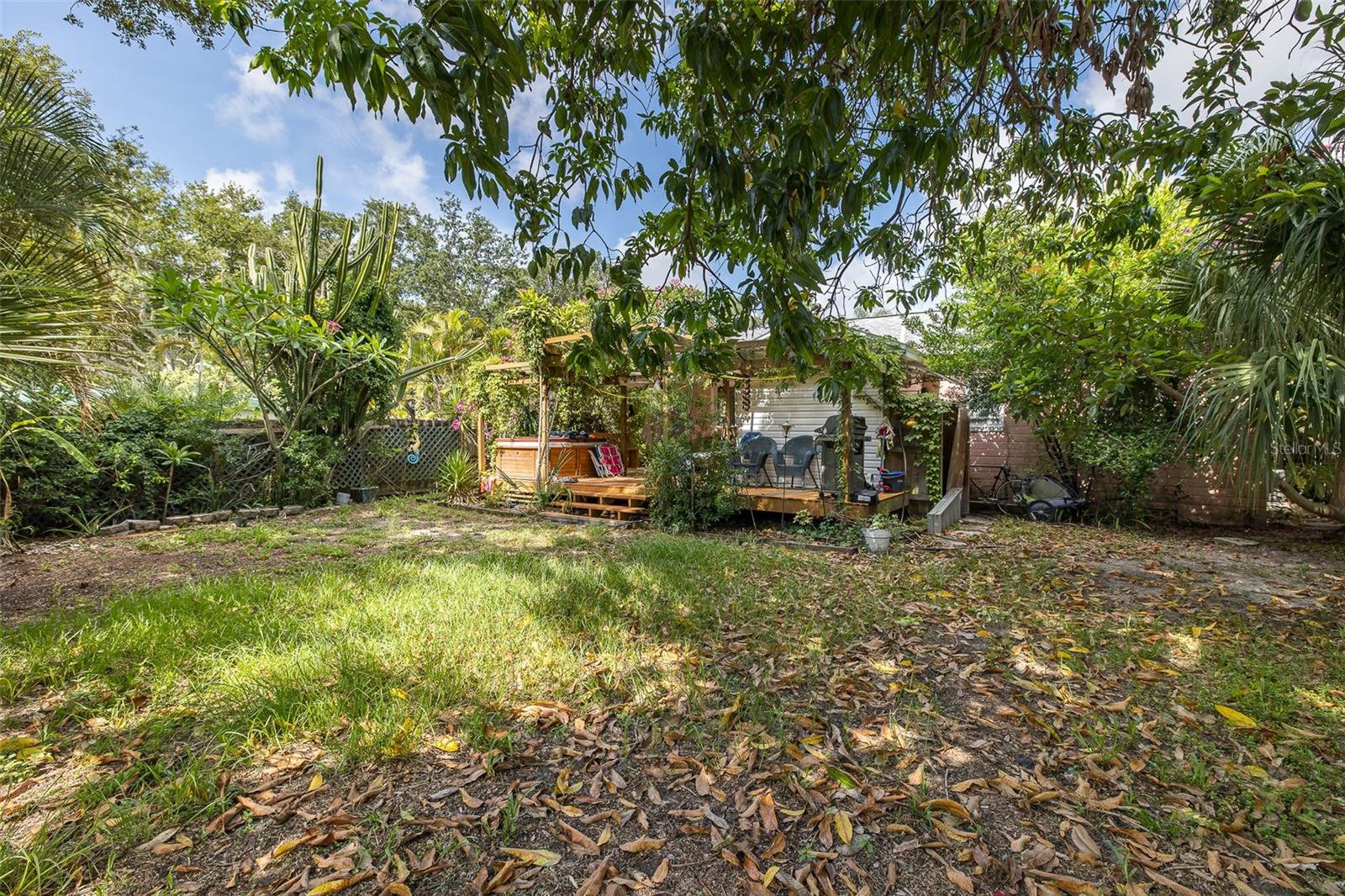 ROSS OAKS - Residential