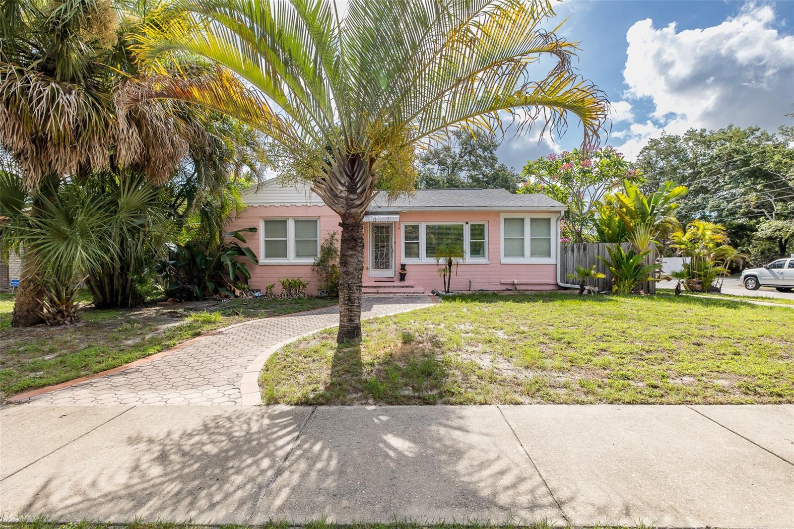 ROSS OAKS - Residential