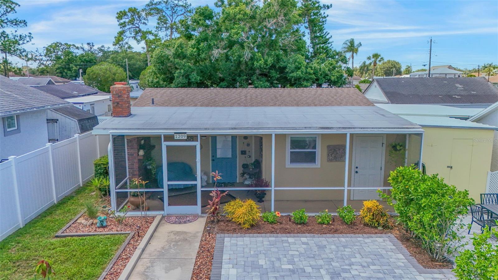 HOMECROFT - Residential
