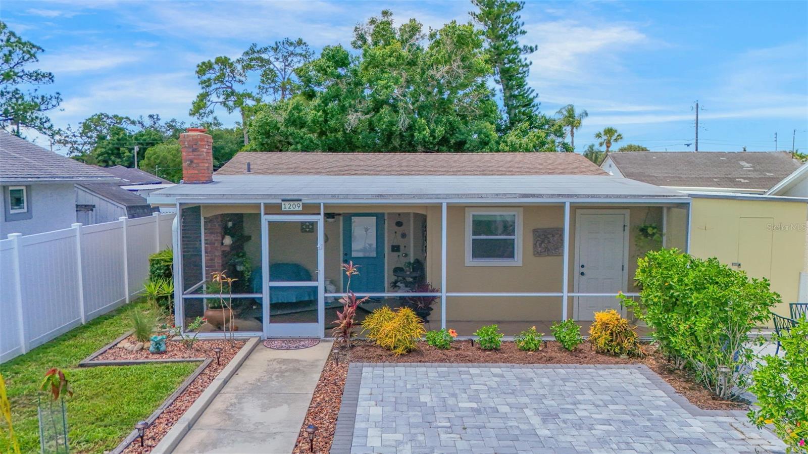 HOMECROFT - Residential