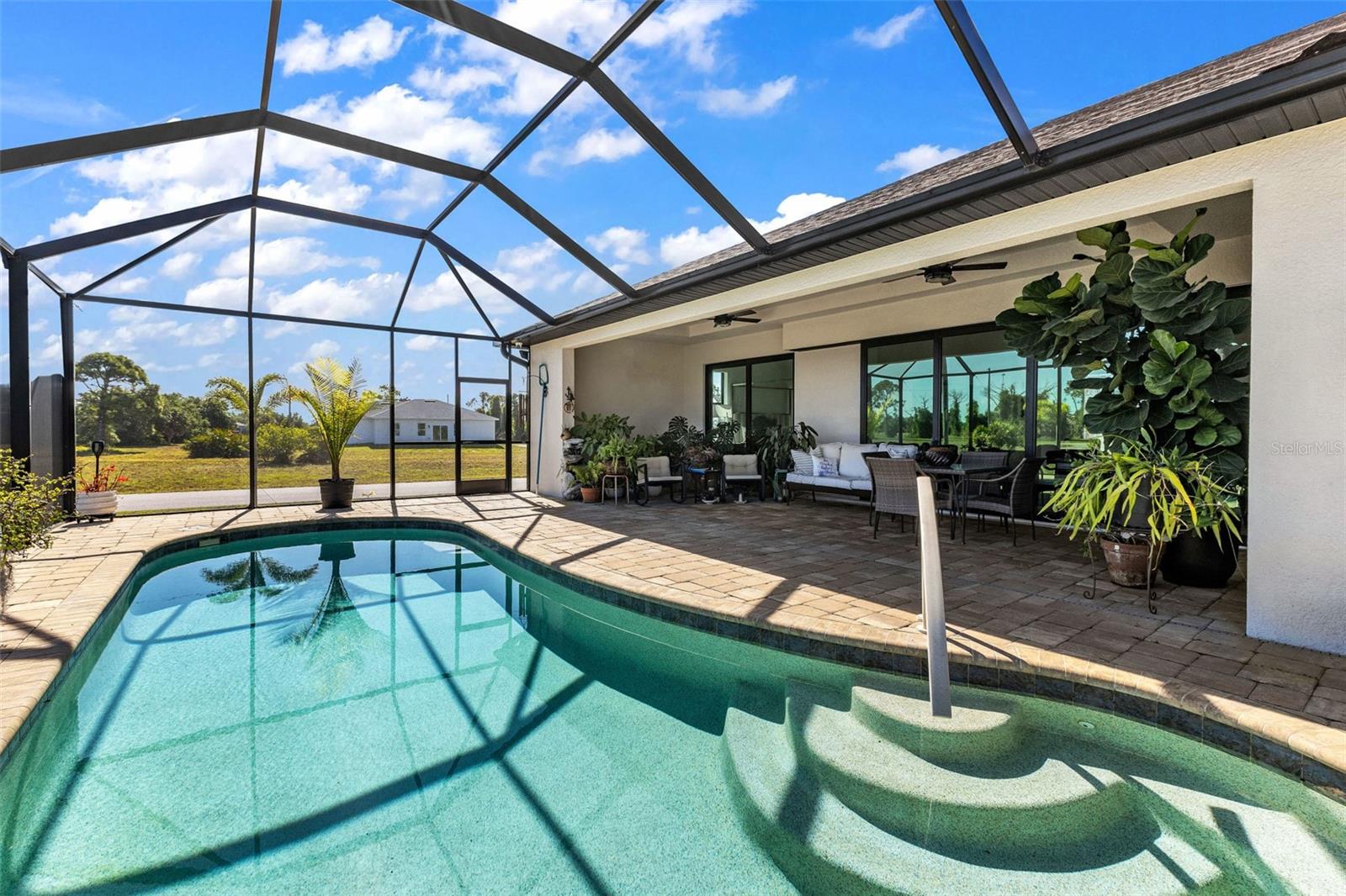 ROTONDA SANDS - Residential