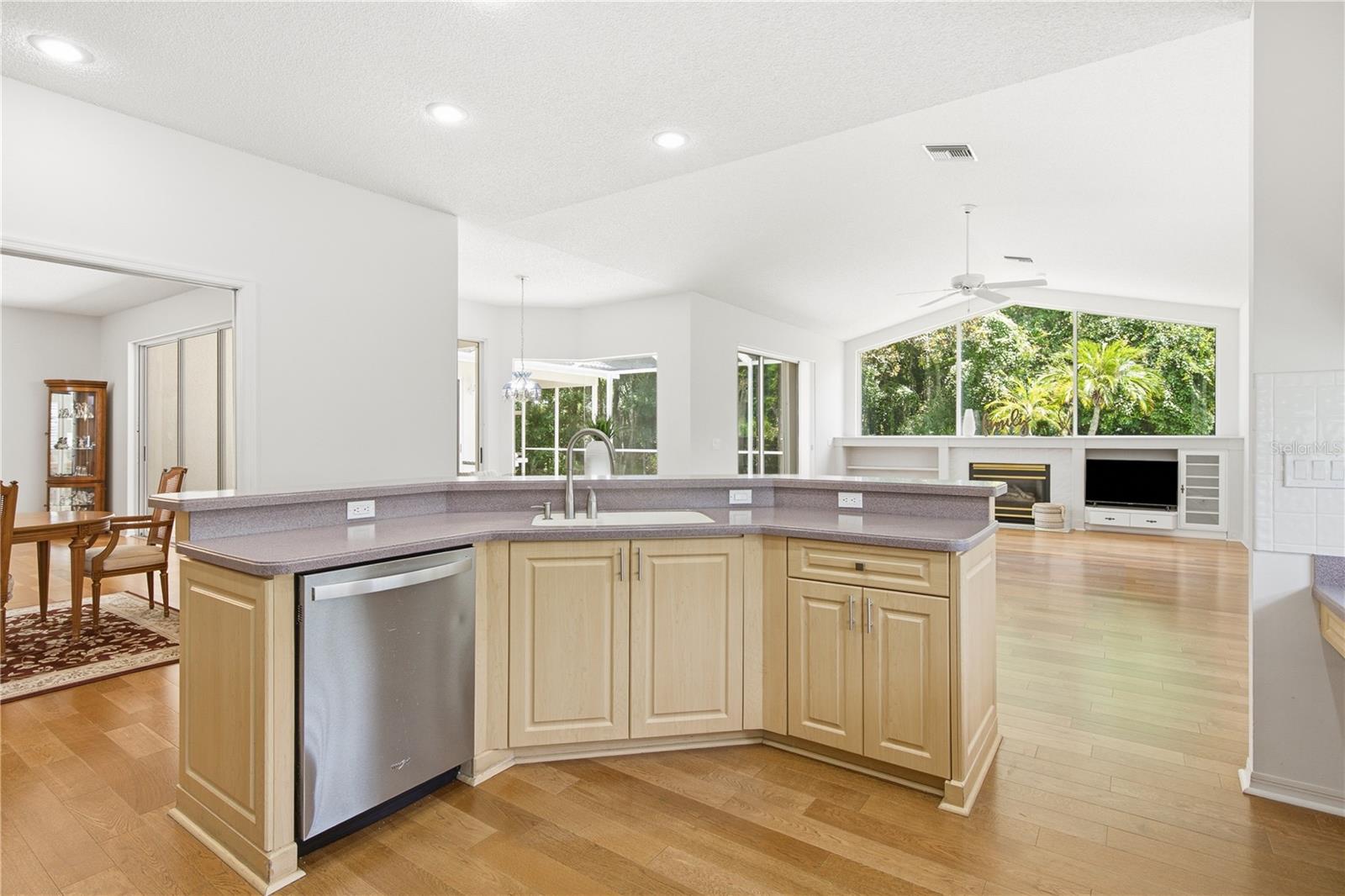 CRESCENT OAKS COUNTRY CLUB PH 1 - Residential