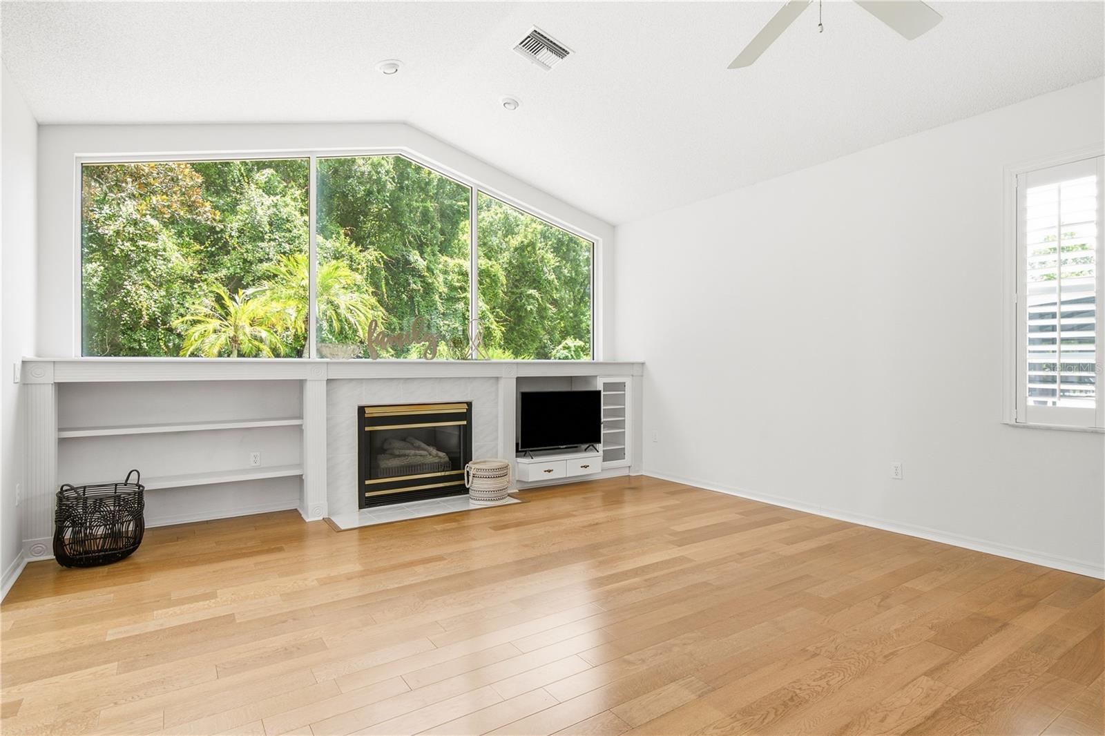 CRESCENT OAKS COUNTRY CLUB PH 1 - Residential
