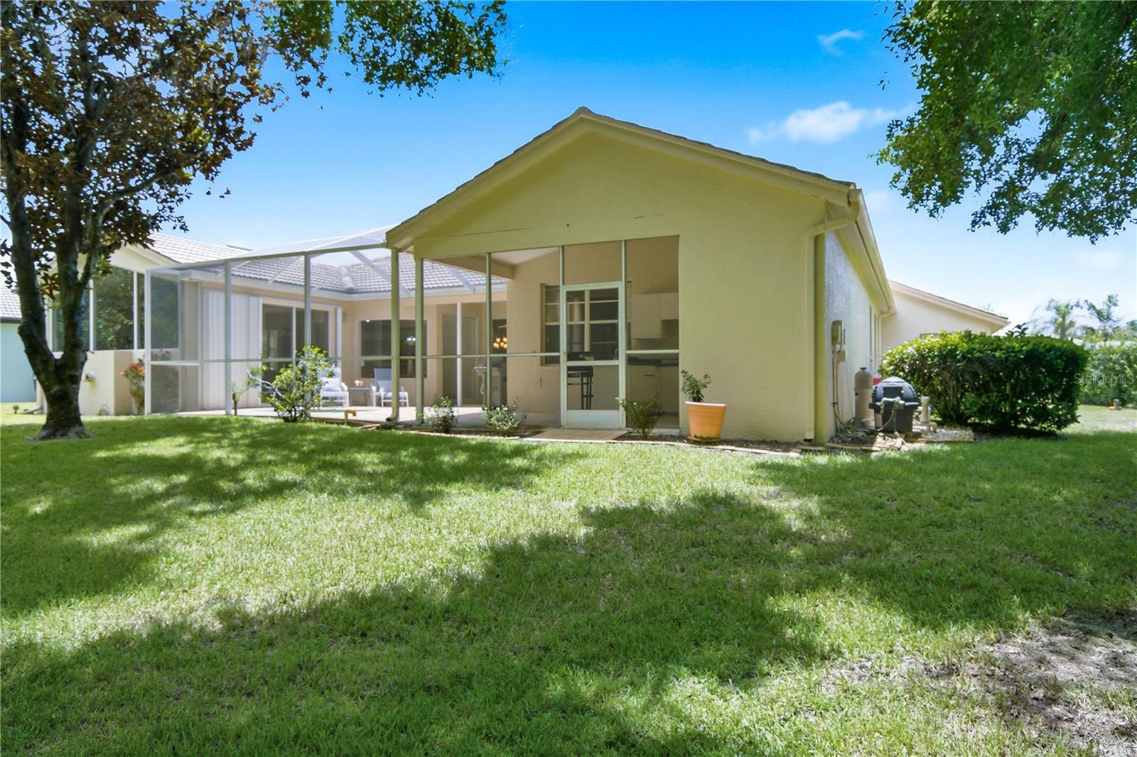 CRESCENT OAKS COUNTRY CLUB PH 1 - Residential