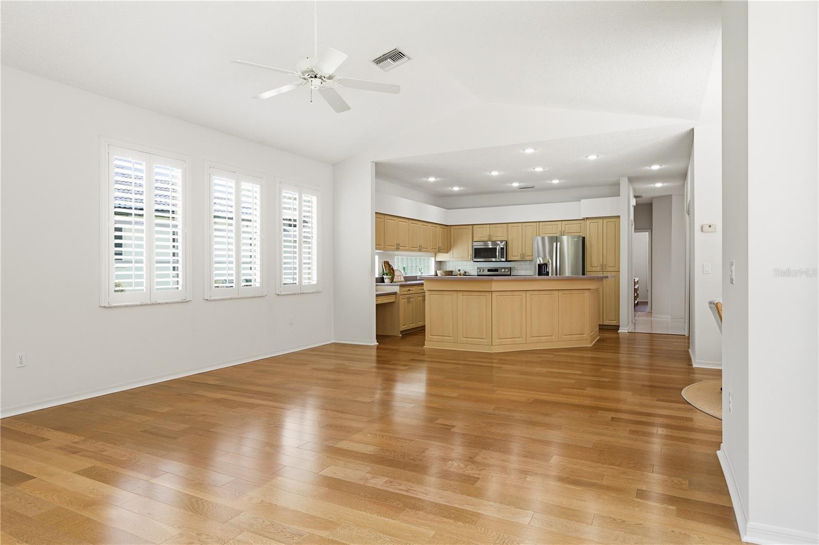 CRESCENT OAKS COUNTRY CLUB PH 1 - Residential