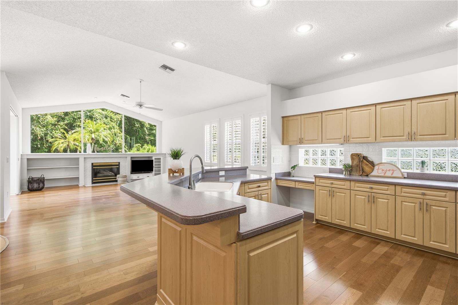 CRESCENT OAKS COUNTRY CLUB PH 1 - Residential