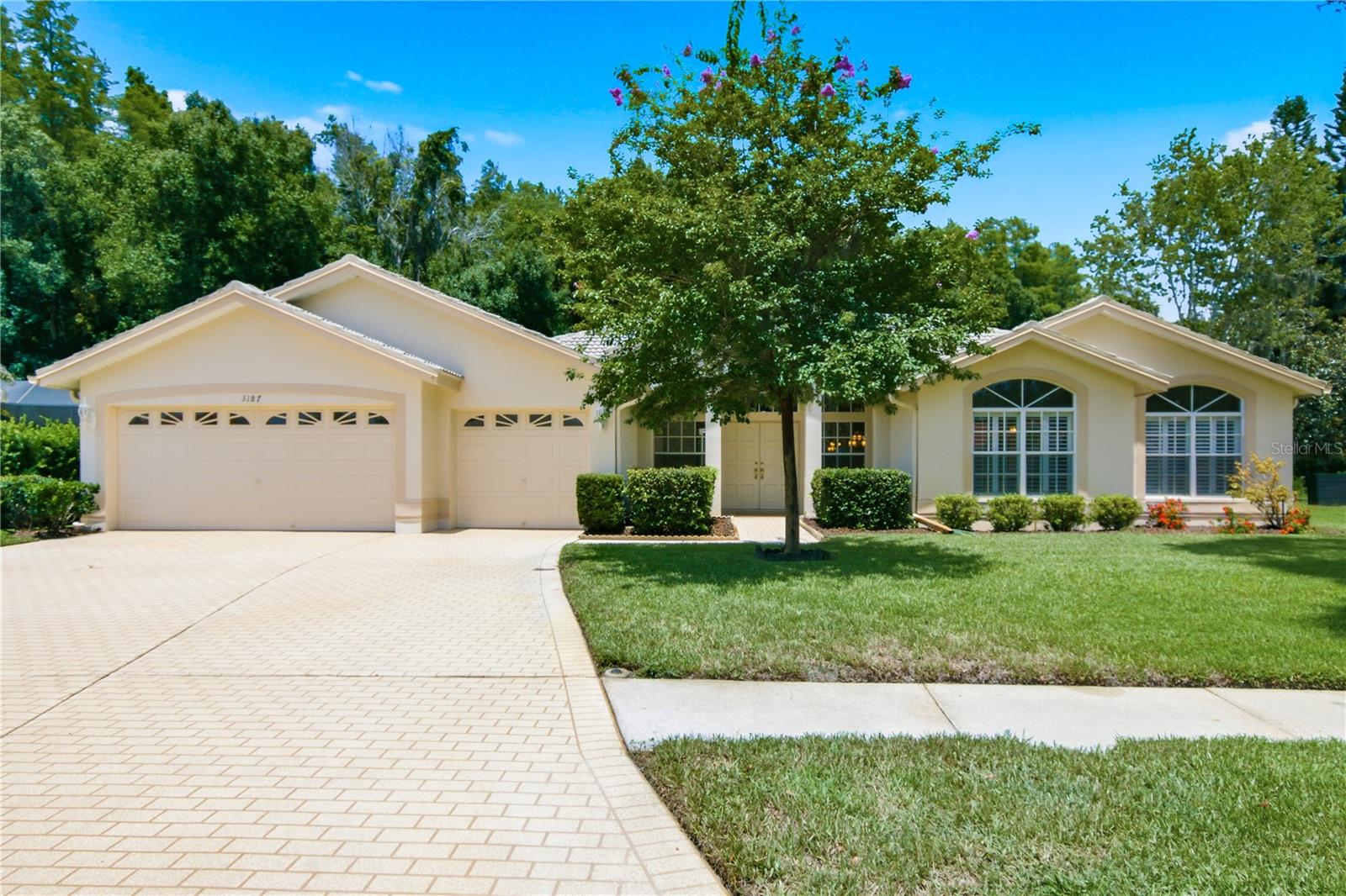 CRESCENT OAKS COUNTRY CLUB PH 1 - Residential