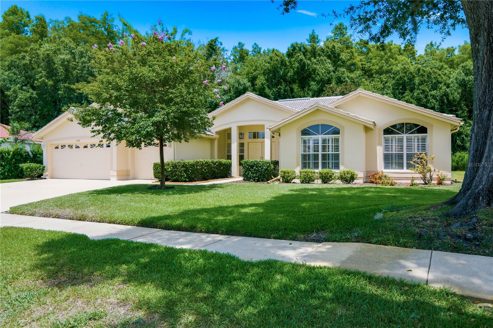 CRESCENT OAKS COUNTRY CLUB PH 1 - Residential