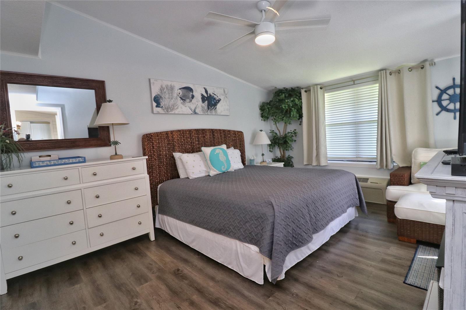Riverwalk Condo - Residential