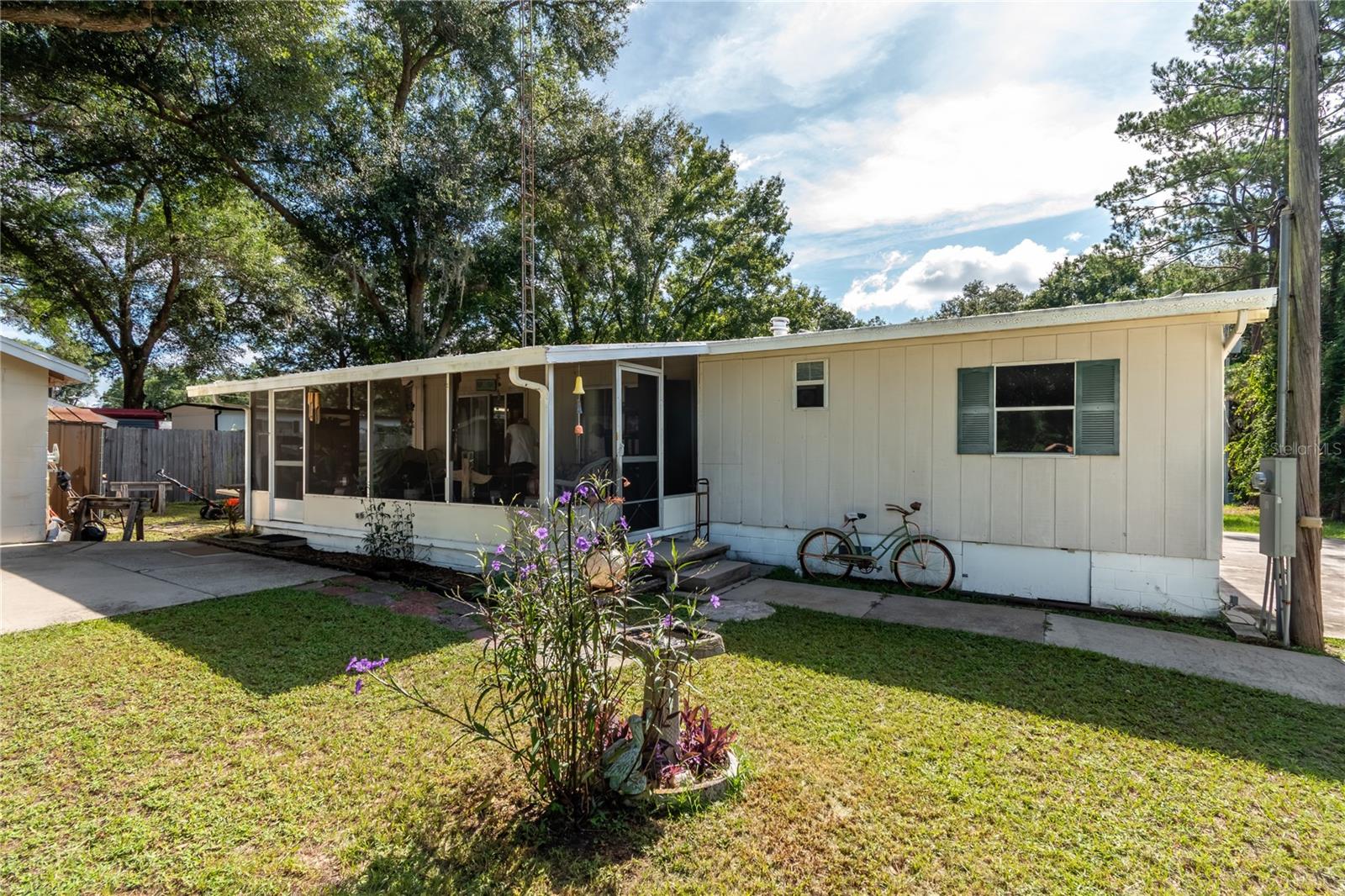 WOODS & LAKES - Residential