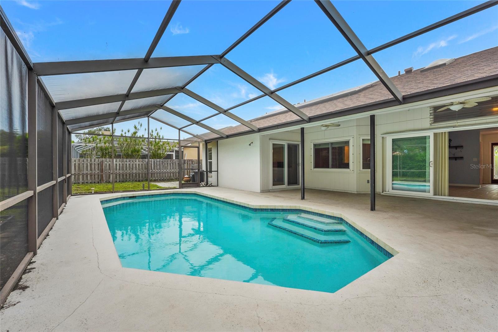 EMERALD GARDENS - Residential