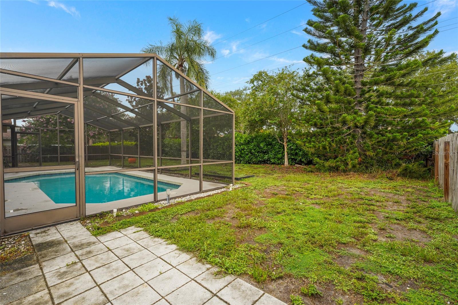 EMERALD GARDENS - Residential