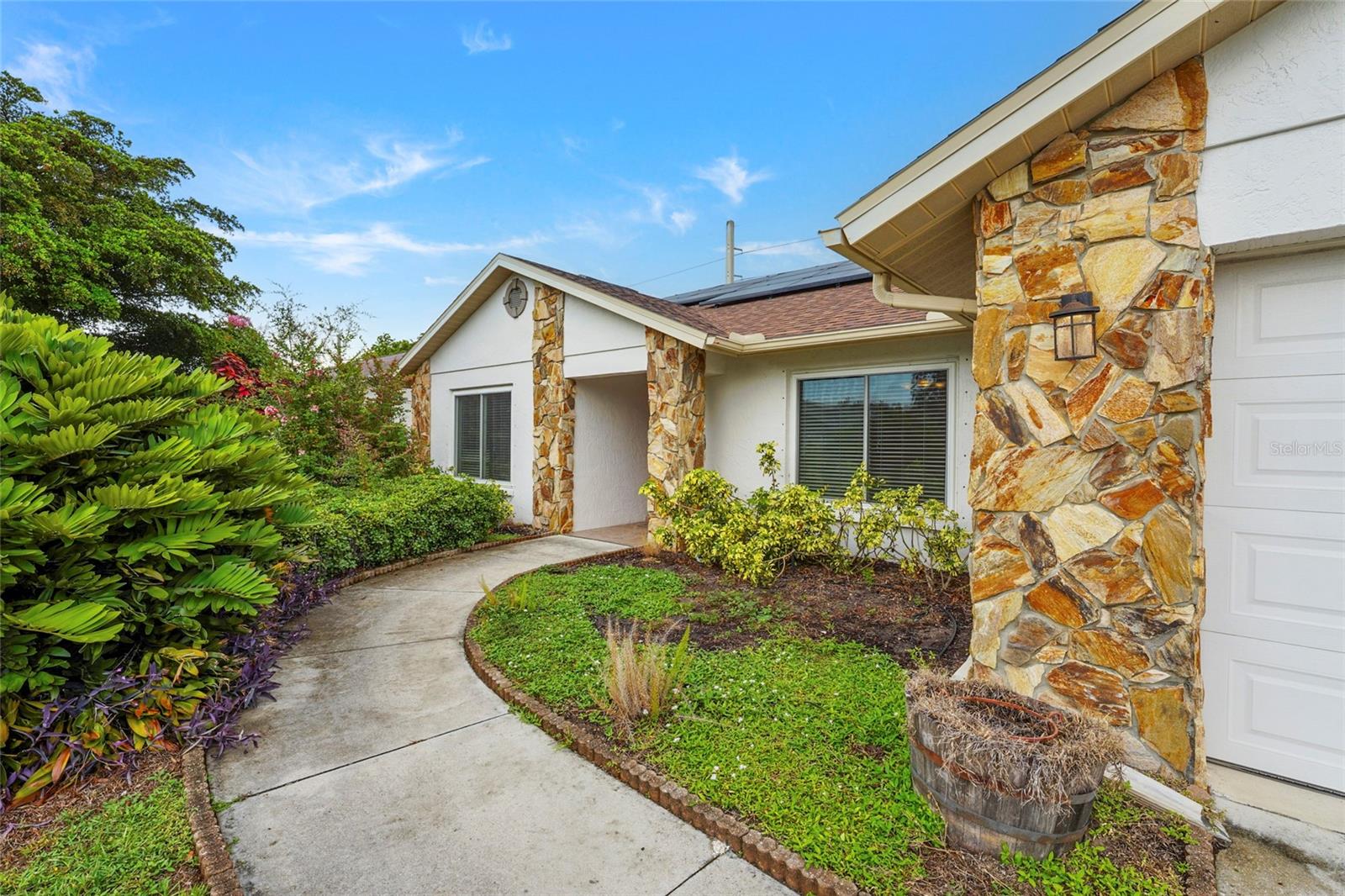 EMERALD GARDENS - Residential