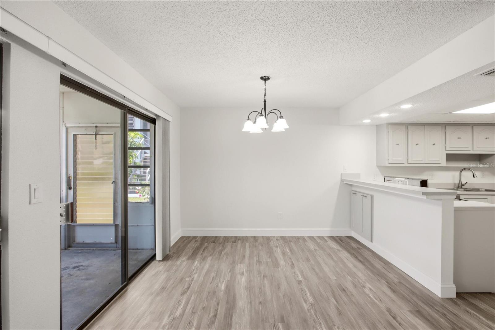 EDGEWATER MANOR - Residential