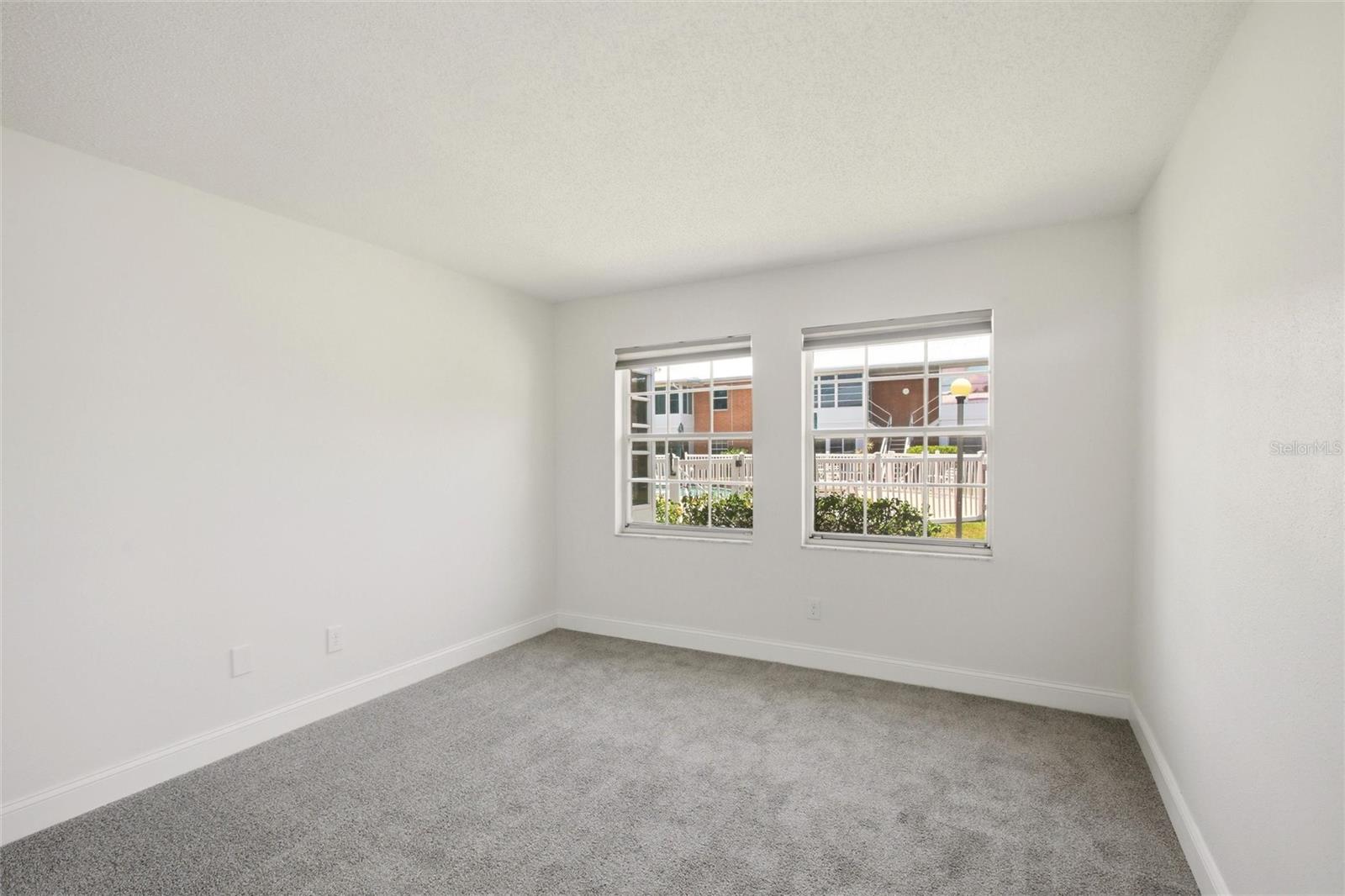 EDGEWATER MANOR - Residential