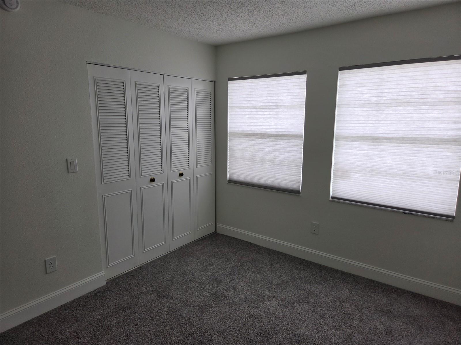 EDGEWATER MANOR - Residential