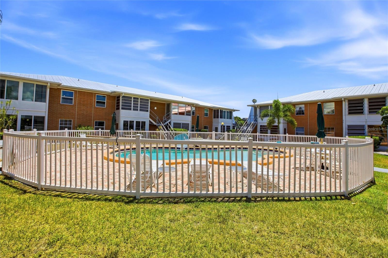 EDGEWATER MANOR - Residential