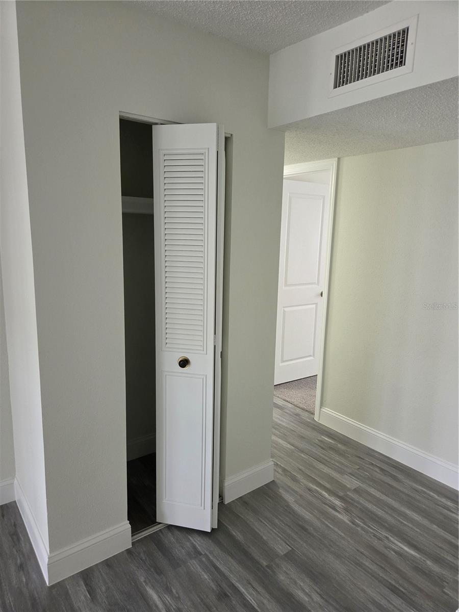 EDGEWATER MANOR - Residential