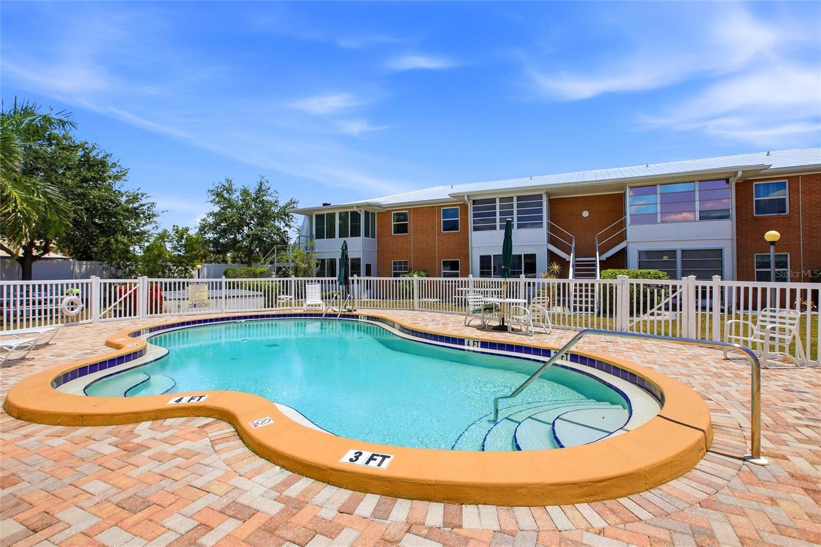 EDGEWATER MANOR - Residential