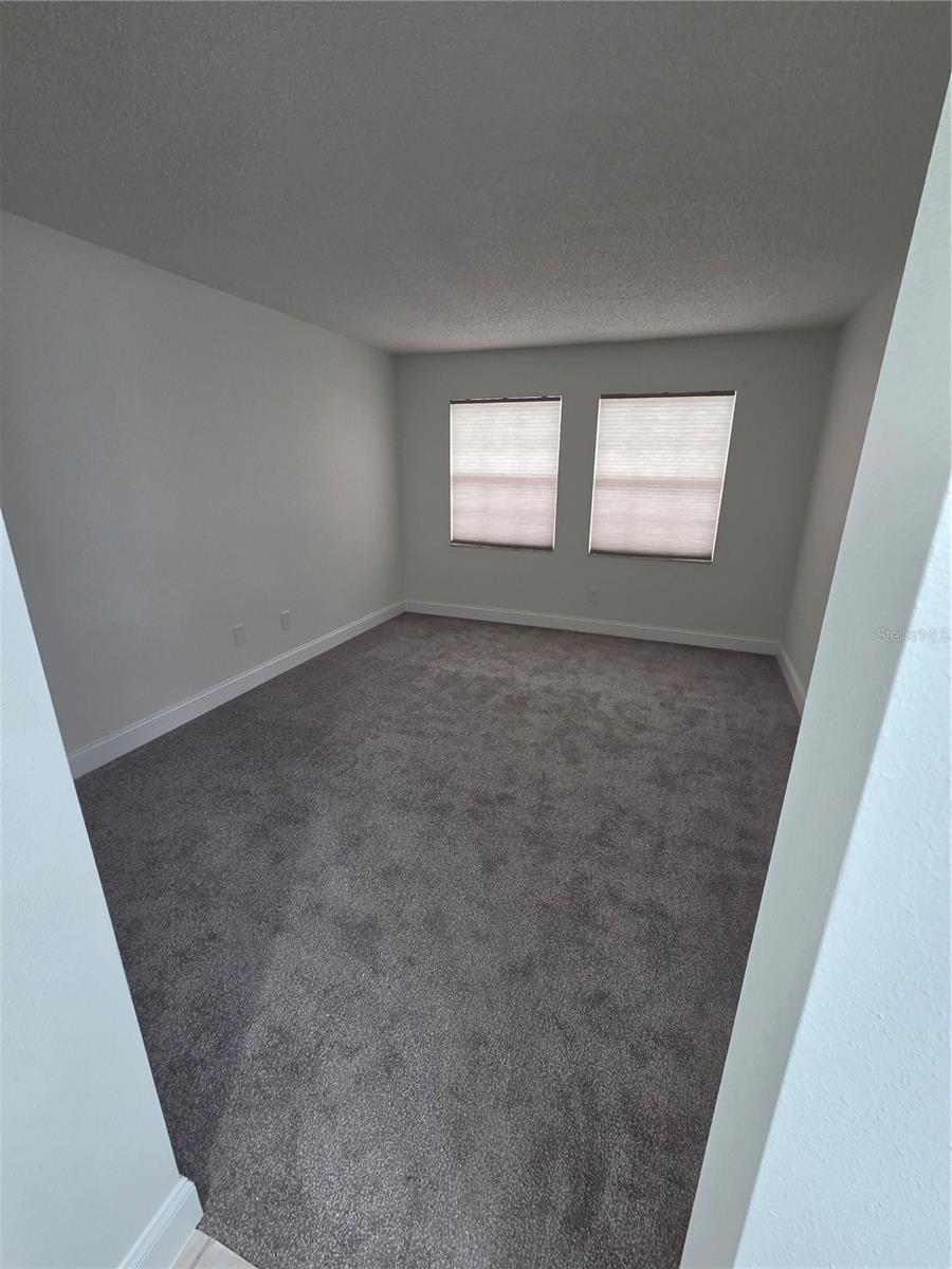 EDGEWATER MANOR - Residential
