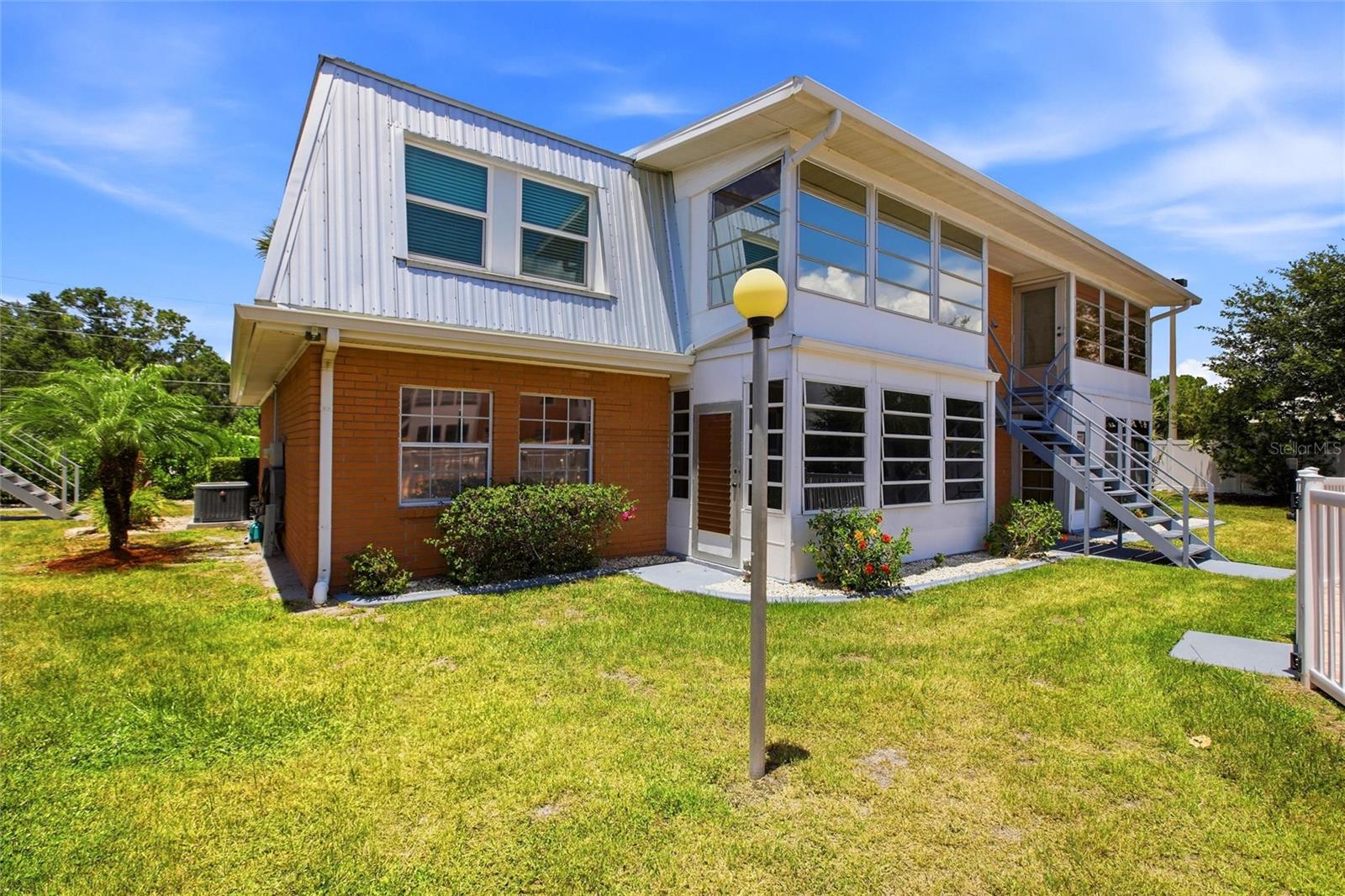 EDGEWATER MANOR - Residential