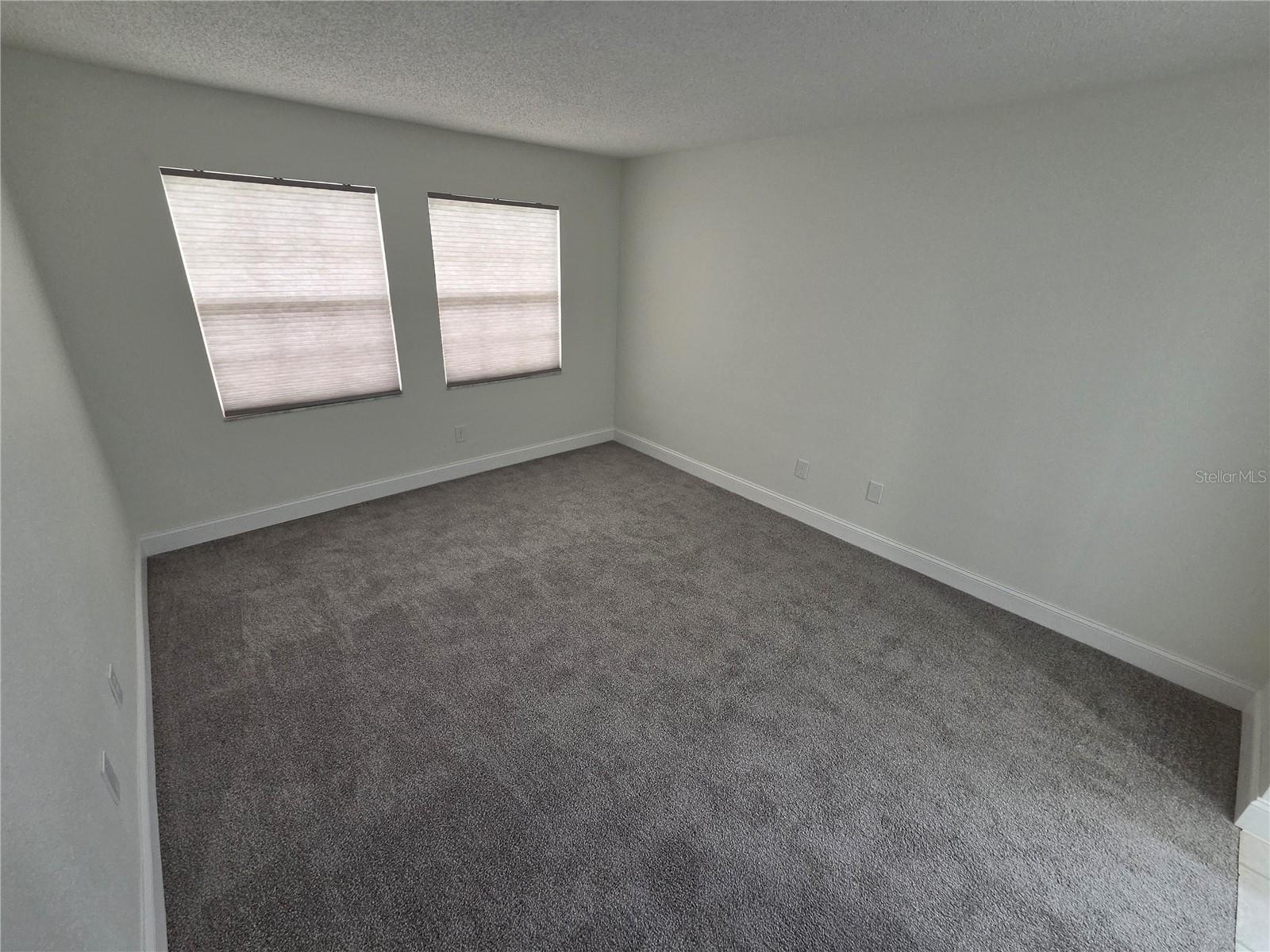 EDGEWATER MANOR - Residential
