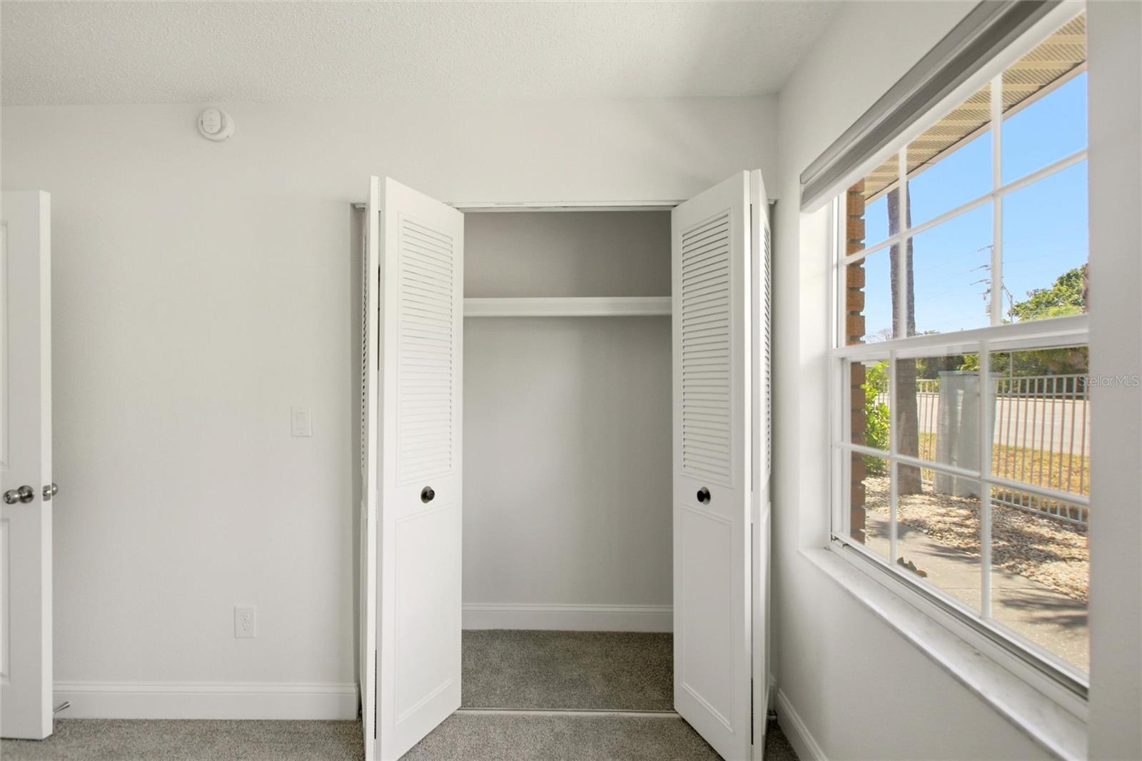 EDGEWATER MANOR - Residential