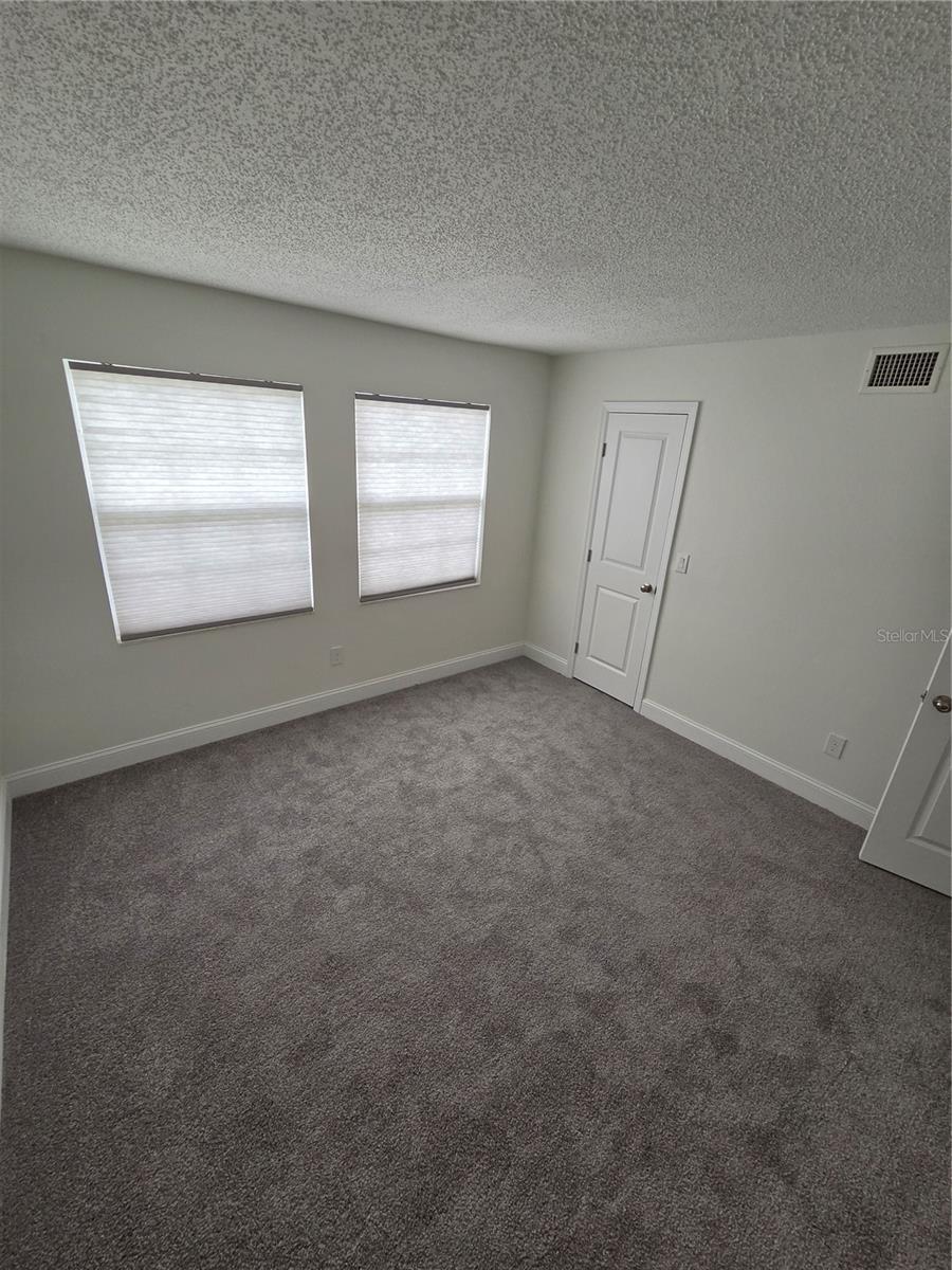 EDGEWATER MANOR - Residential