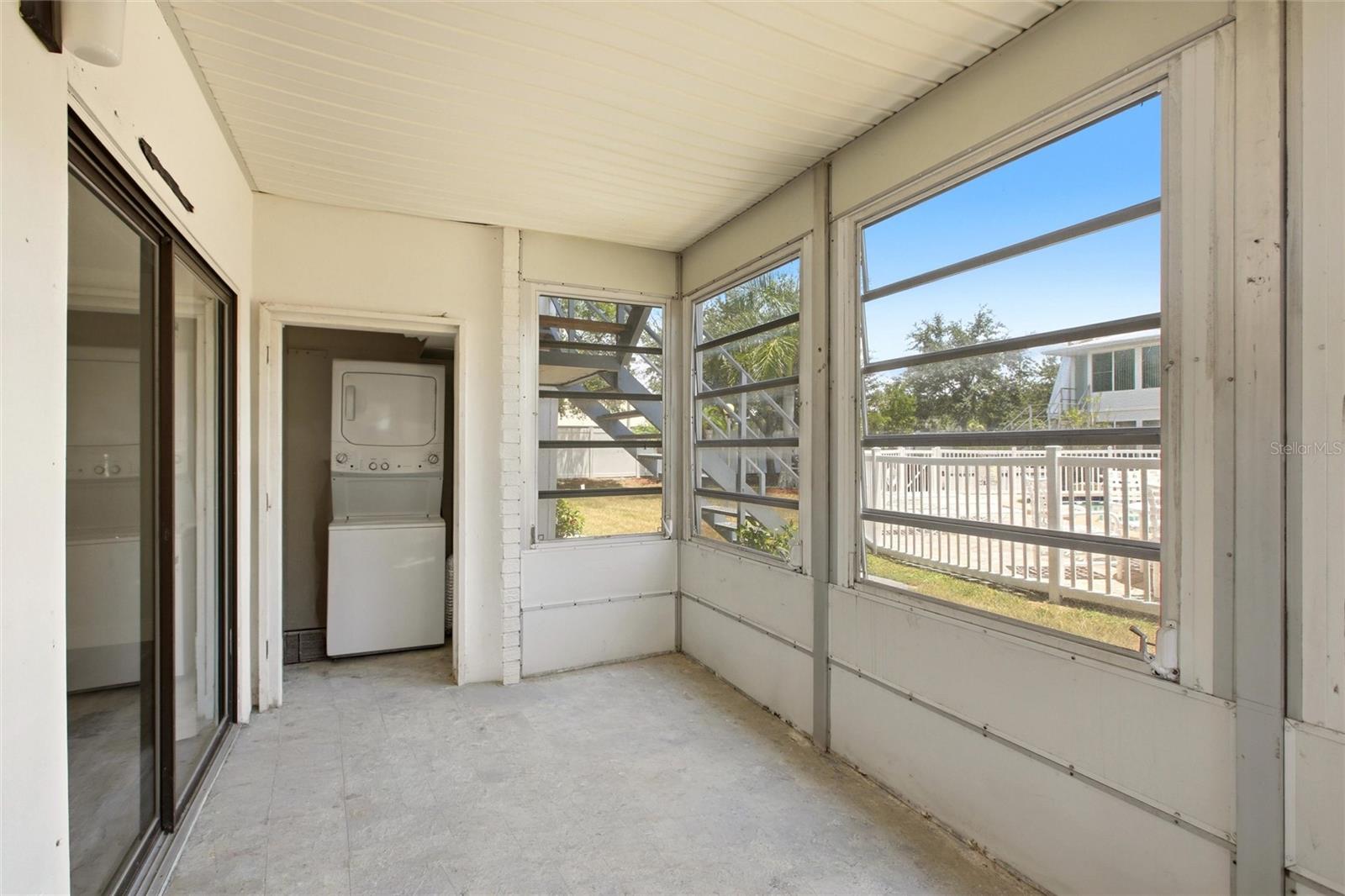 EDGEWATER MANOR - Residential