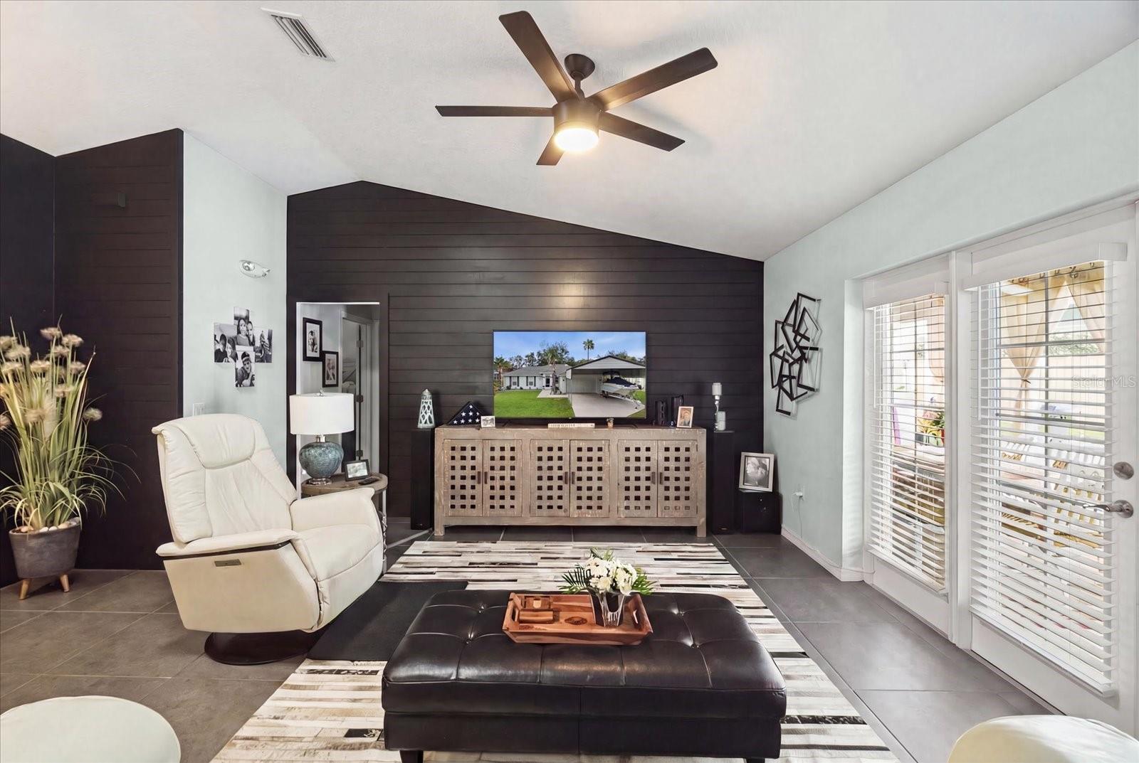 CONNELL LAKE ESTATES - Residential