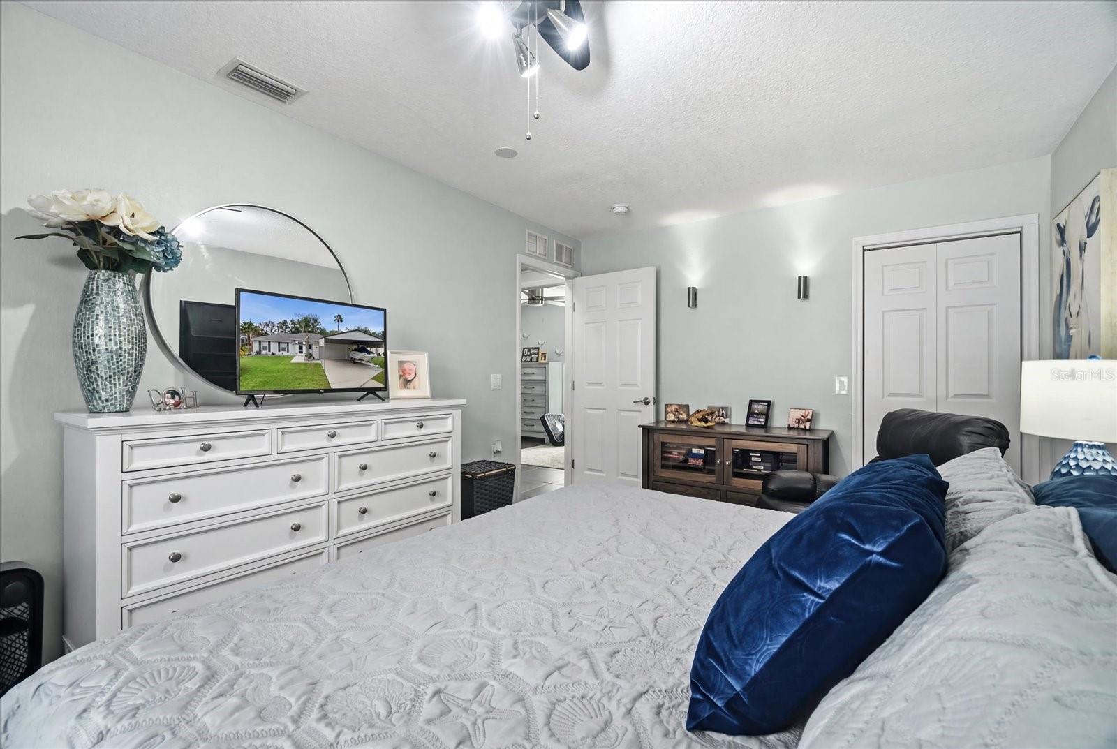 CONNELL LAKE ESTATES - Residential