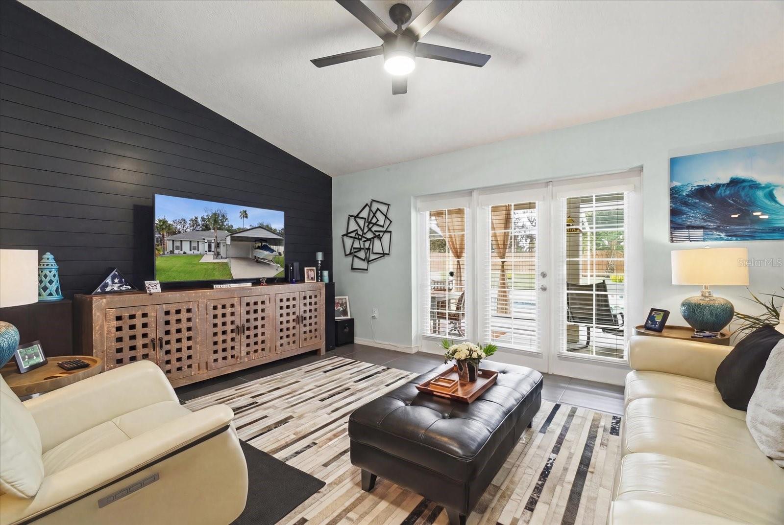 CONNELL LAKE ESTATES - Residential