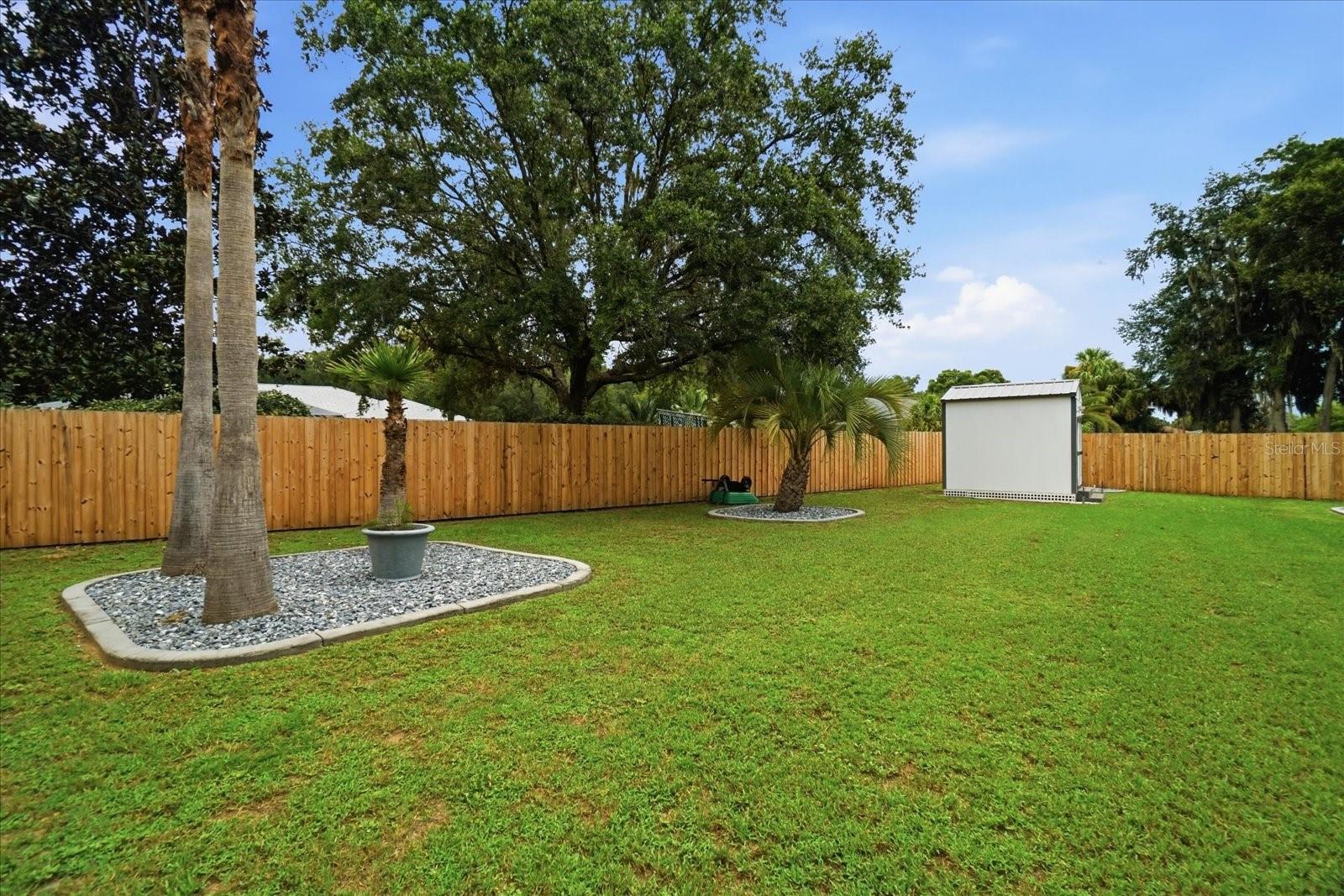 CONNELL LAKE ESTATES - Residential