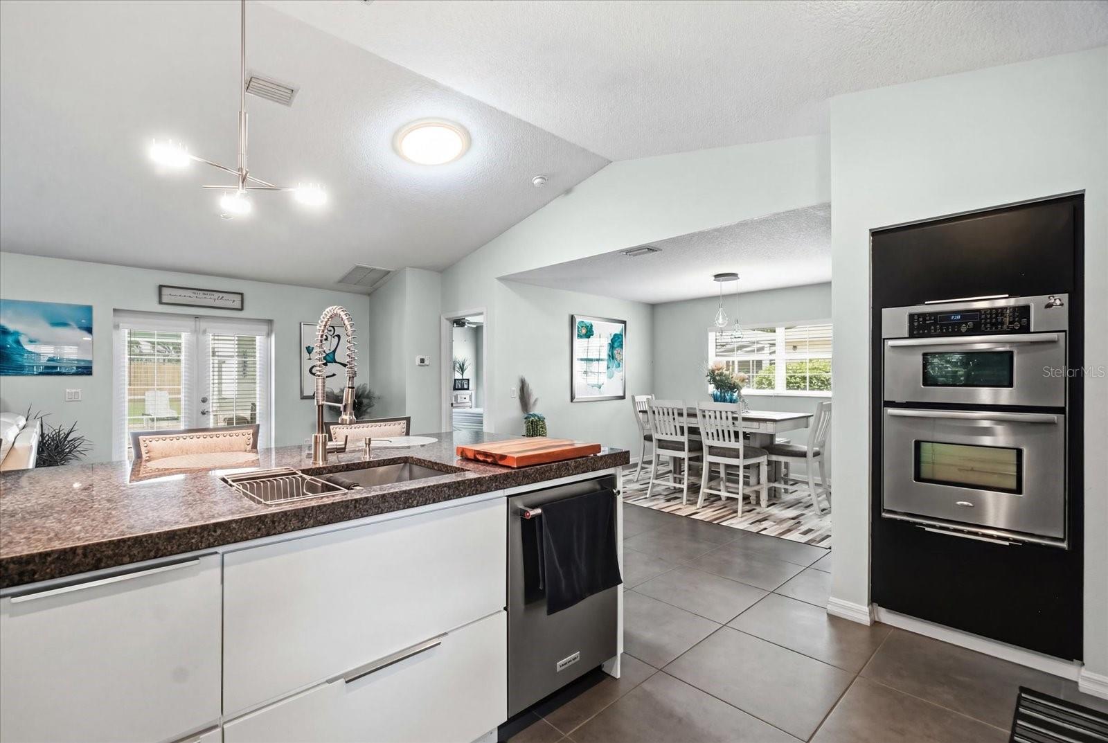 CONNELL LAKE ESTATES - Residential