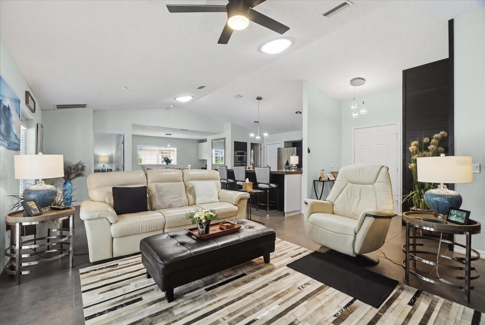 CONNELL LAKE ESTATES - Residential
