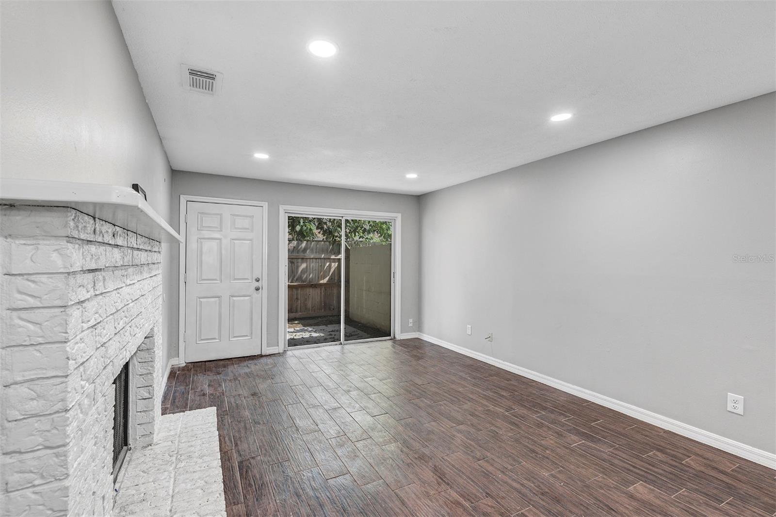 CITRUS PARK - Residential Income