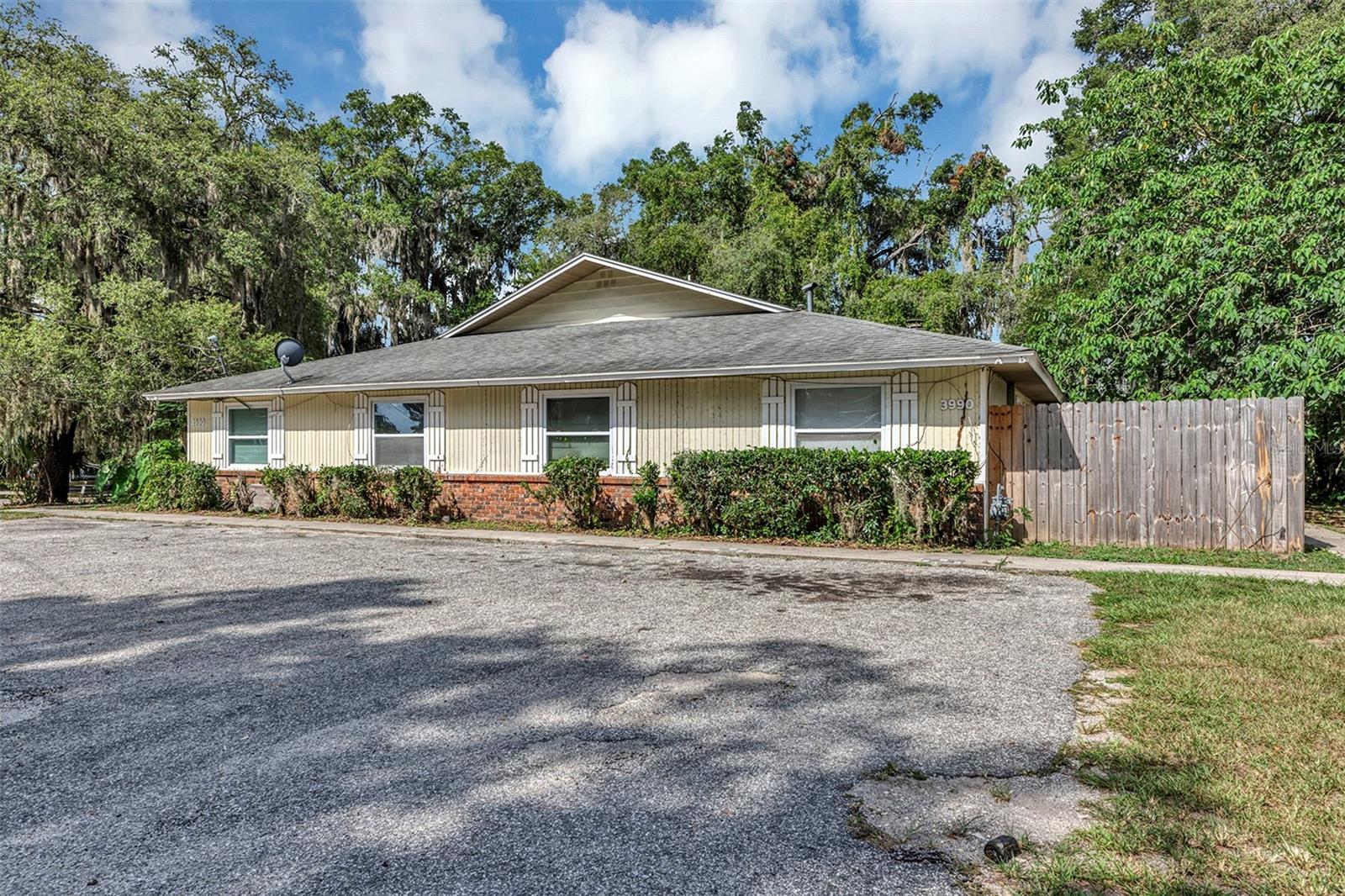 CITRUS PARK - Residential Income