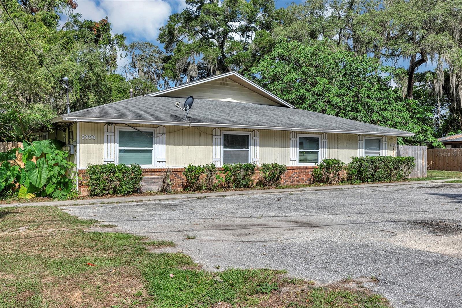 CITRUS PARK - Residential Income