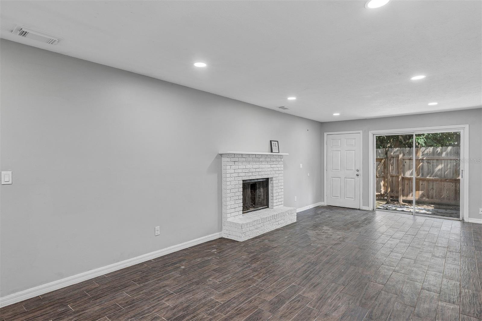 CITRUS PARK - Residential Income