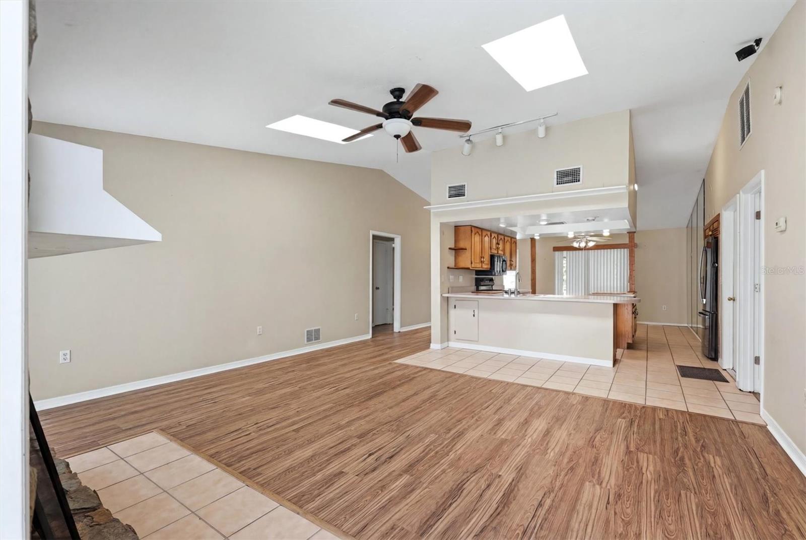 HERITAGE WEST - Residential