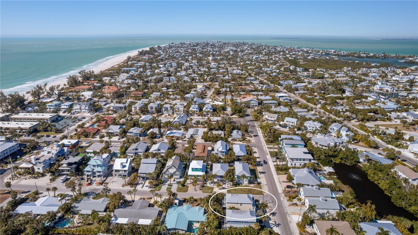6906 HOLMES BLVD - Residential