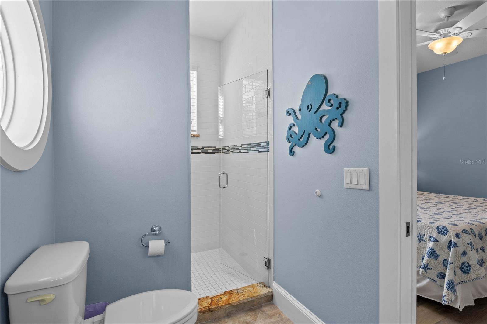 6906 HOLMES BLVD - Residential