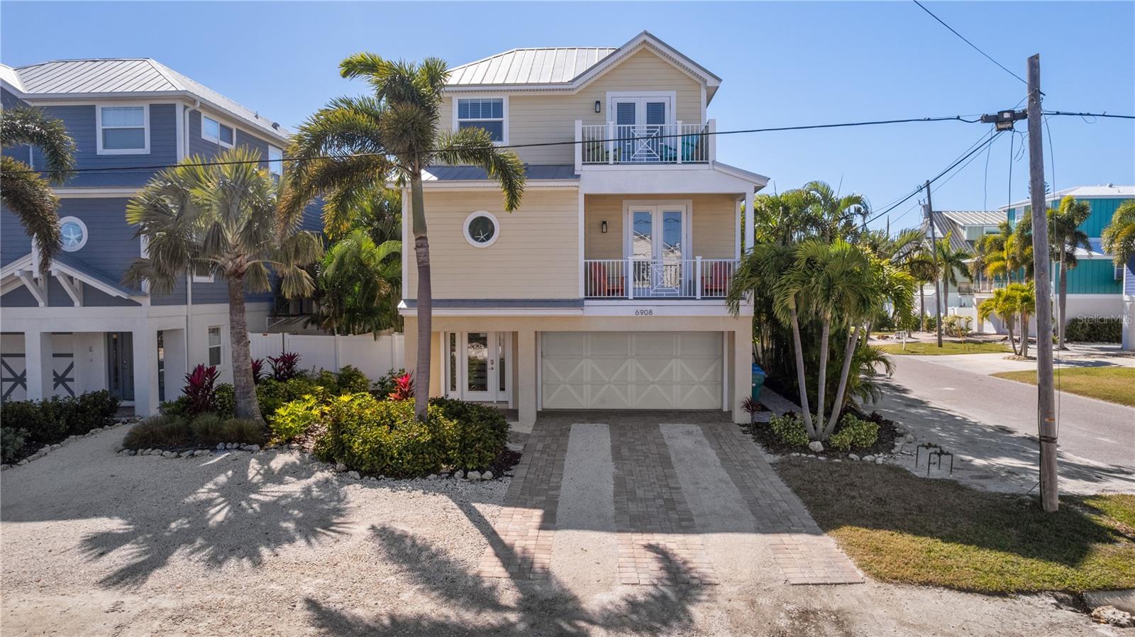 6906 HOLMES BLVD - Residential