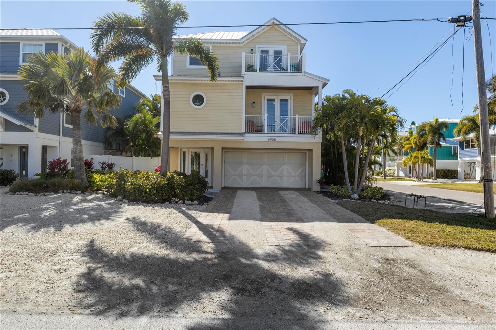 6906 HOLMES BLVD - Residential