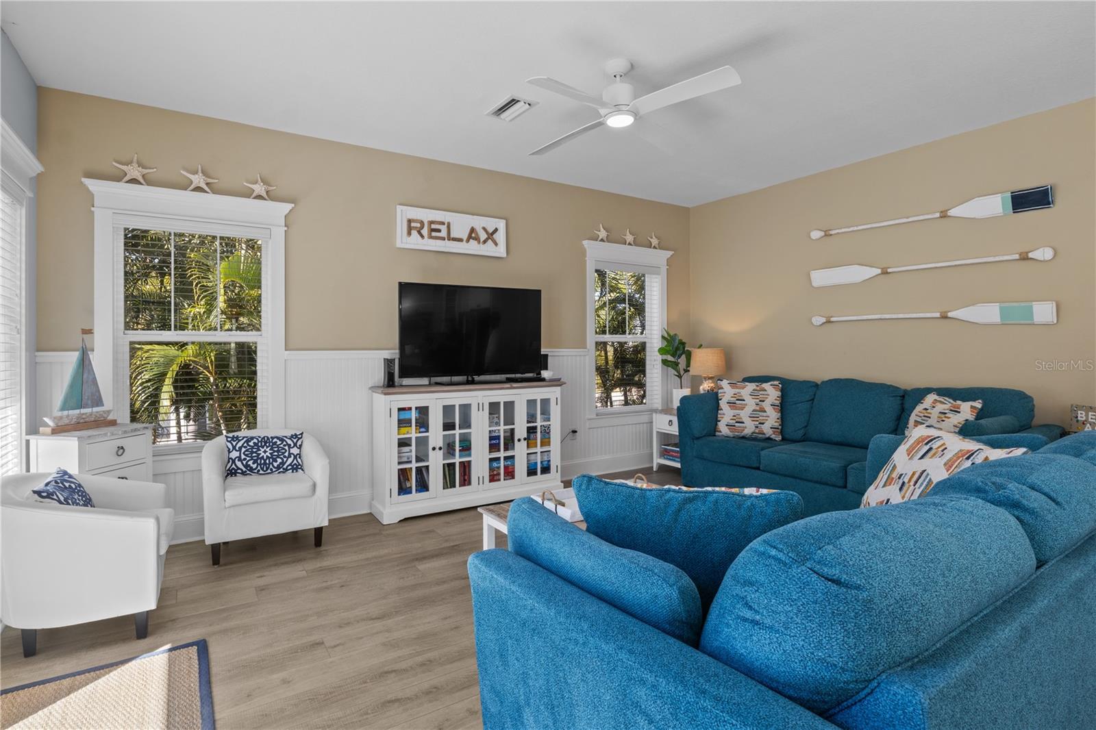 6906 HOLMES BLVD - Residential