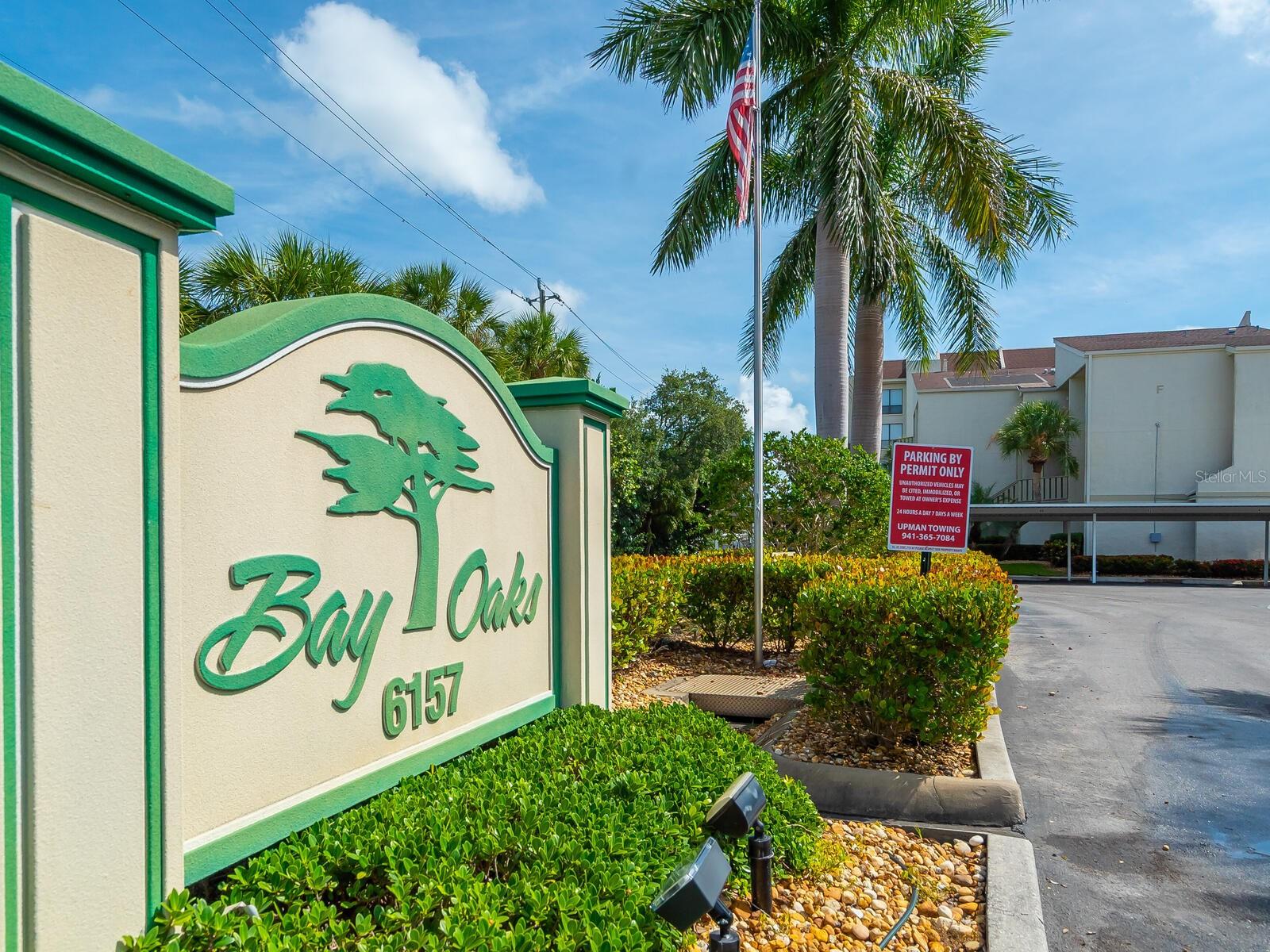 BAY OAKS - Residential