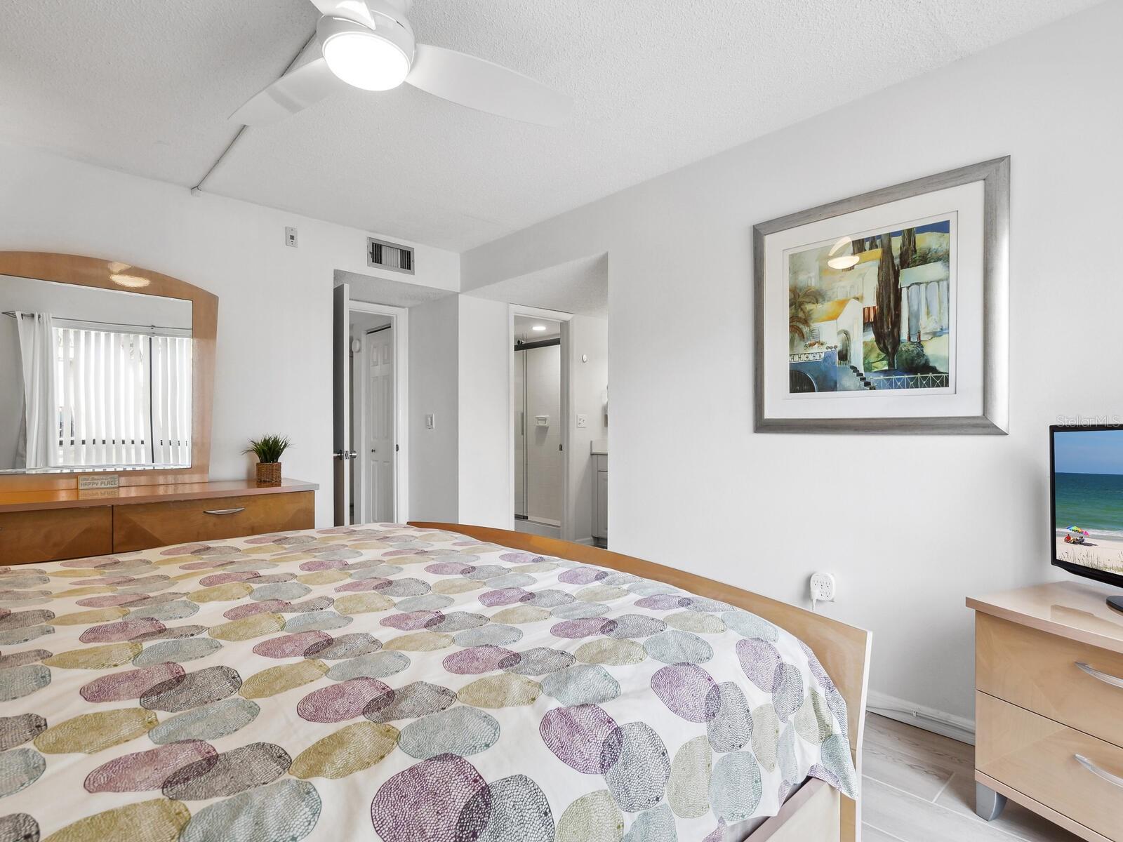 BAY OAKS - Residential