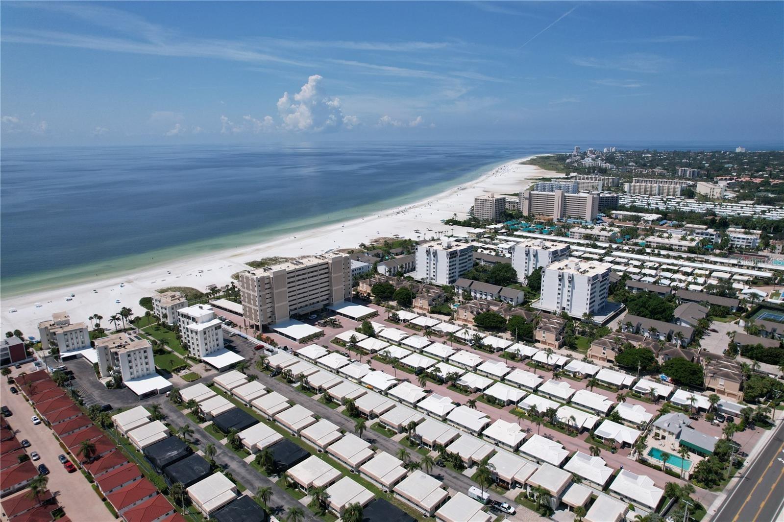 BAY OAKS - Residential
