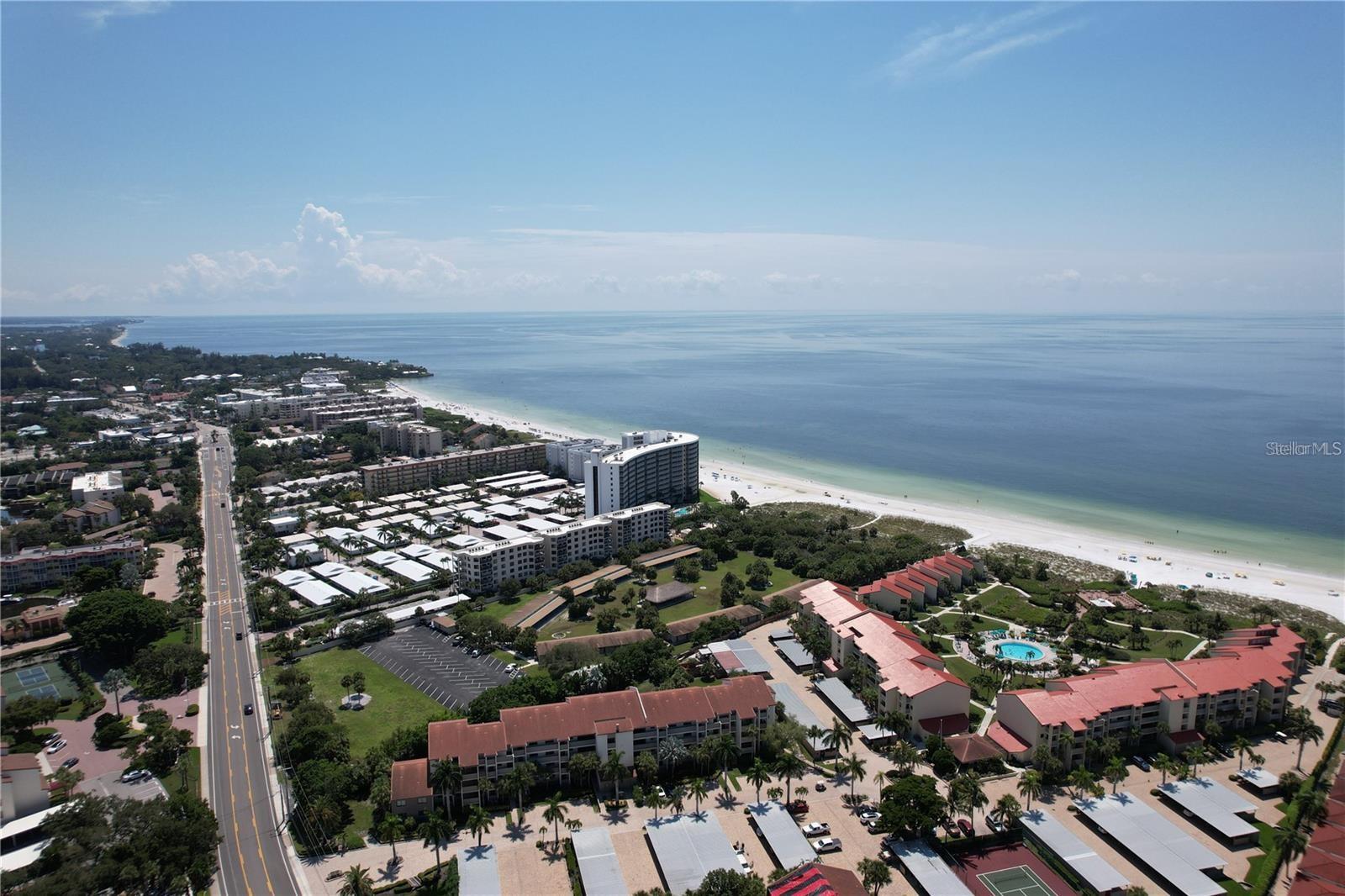 BAY OAKS - Residential