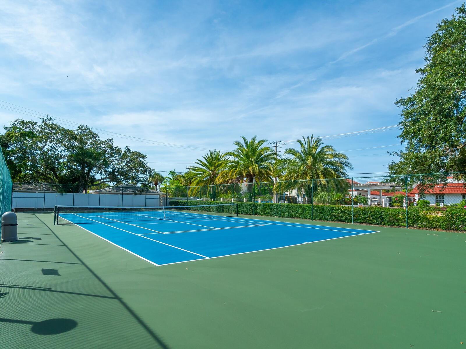 BAY OAKS - Residential